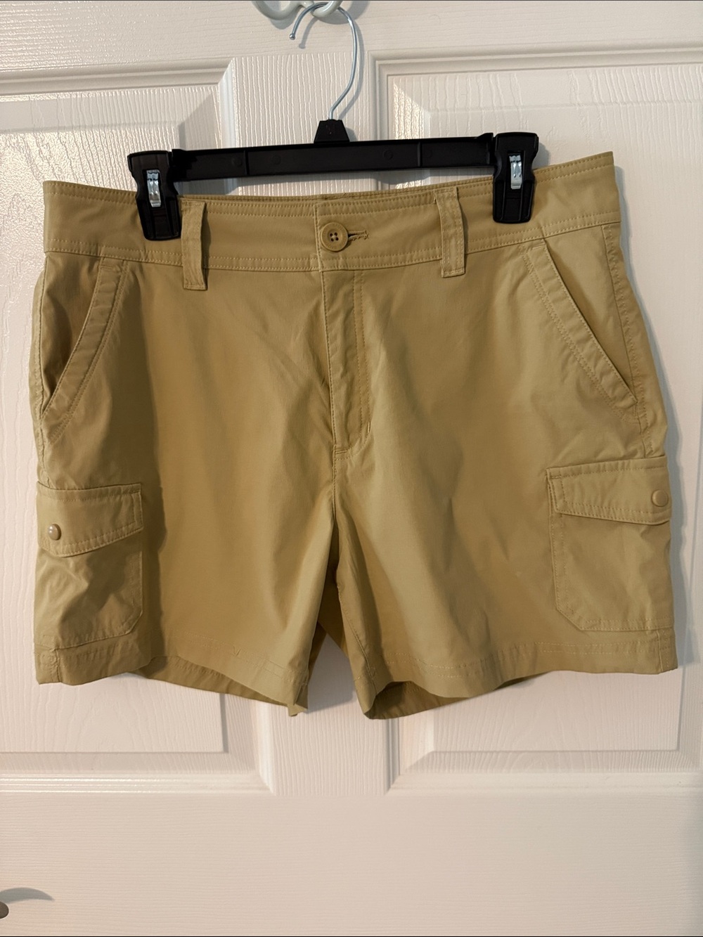 Women’s Casual Khaki Cargo Shorts